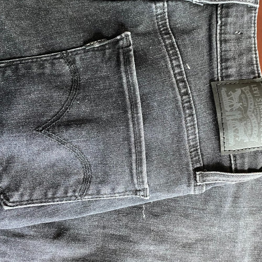 Levis Womens 721 High Rise Skinny Jeans Size 28 Black Distressed Grunge Goth - Picture 4 of 12